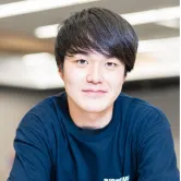 大久保 迅太 氏