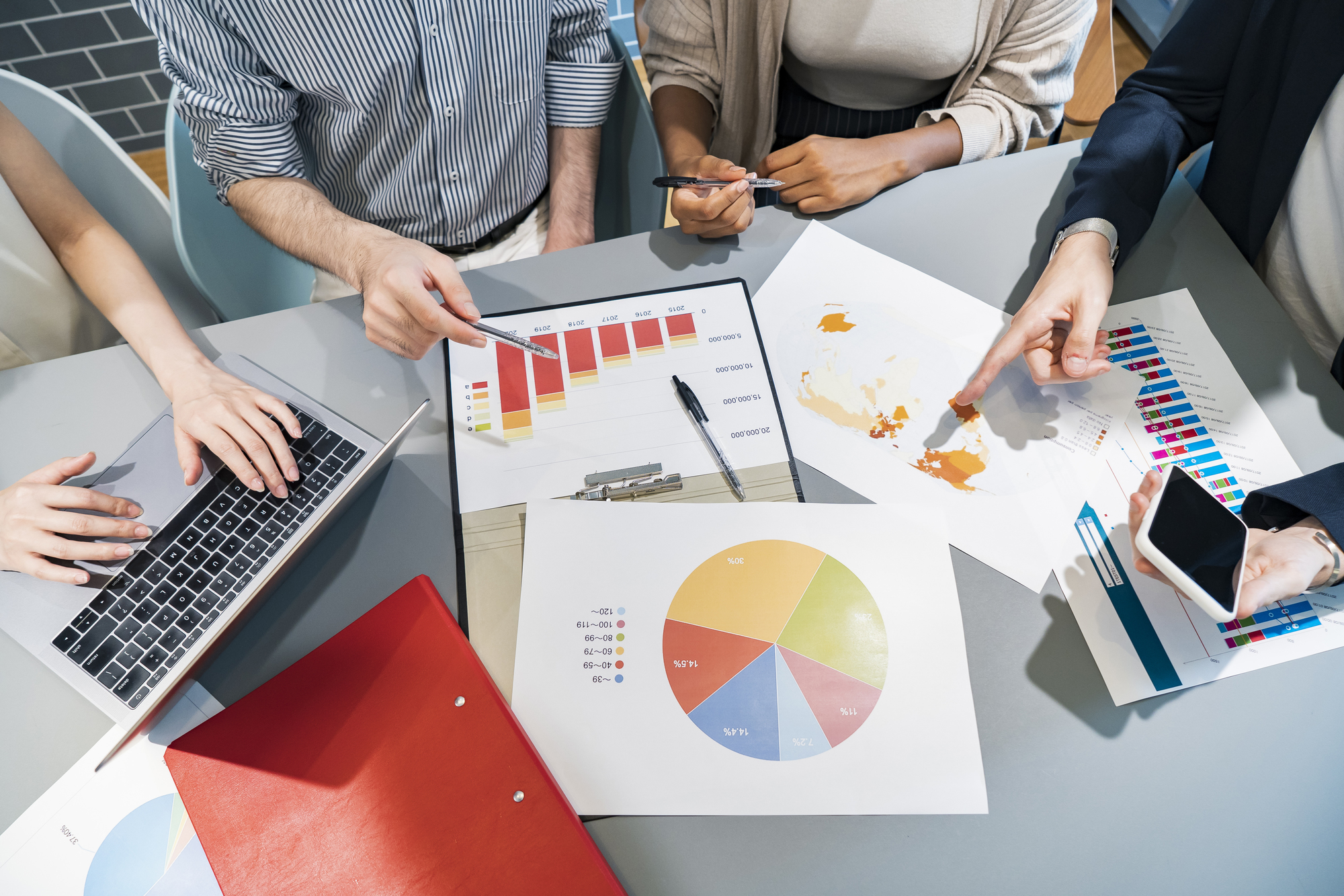 マーケティング戦略とは？重要性や企業の成功事例をご紹介