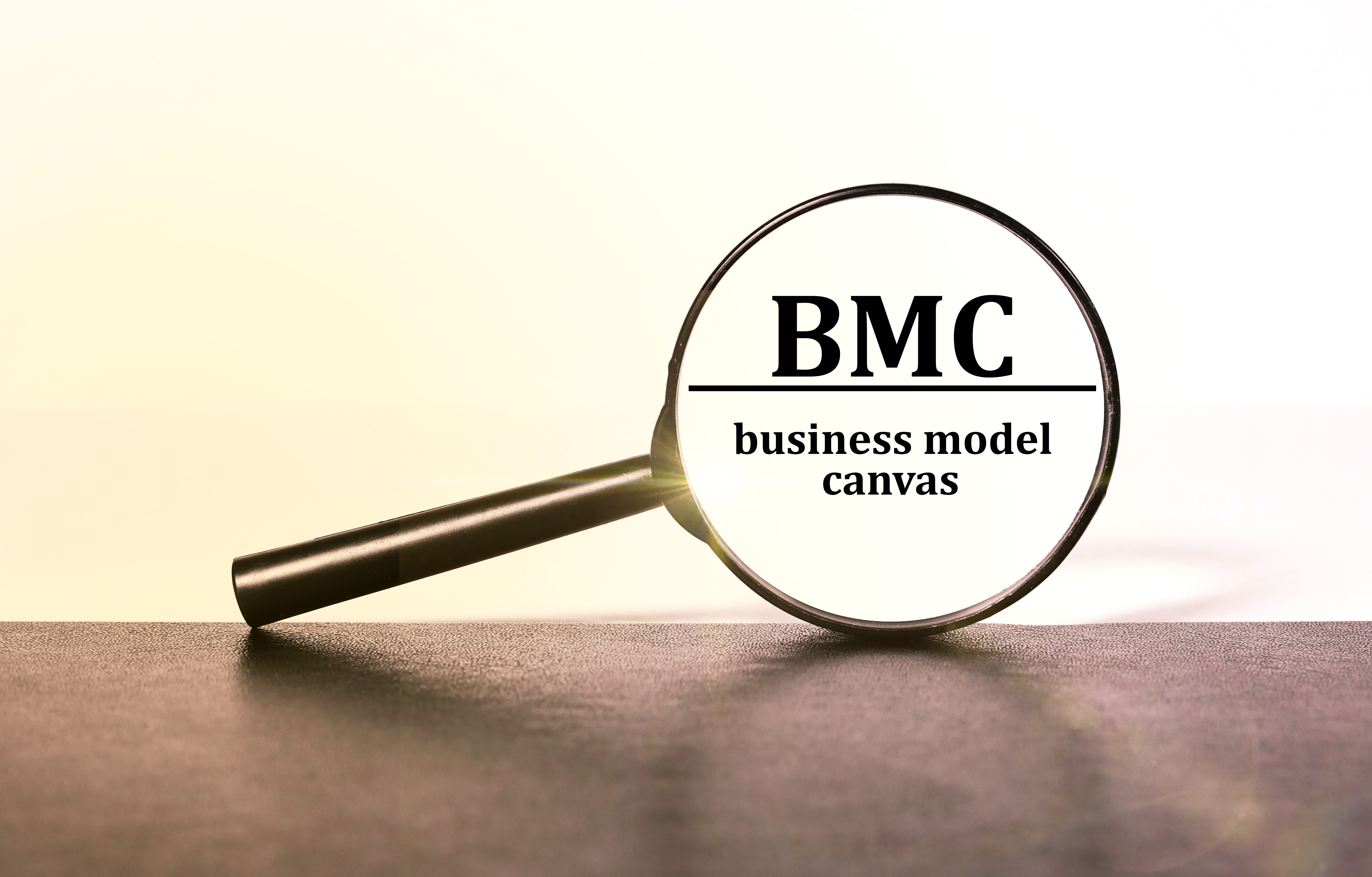 ビジネスモデルキャンバス（BMC）とは？具体的な活用方法やポイントも解説